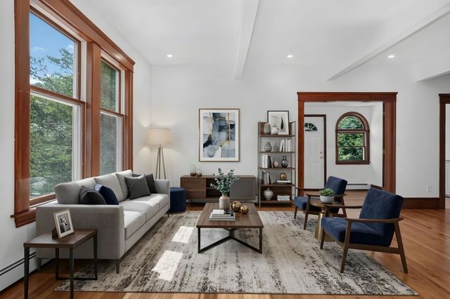82 N Quinsigamond Ave, Shrewsbury, MA 01545