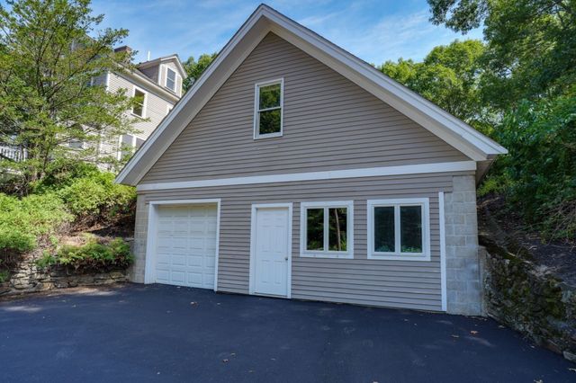 82 N Quinsigamond Ave, Shrewsbury, MA 01545