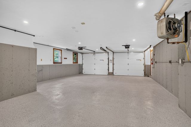 82 N Quinsigamond Ave, Shrewsbury, MA 01545