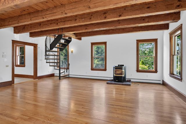 82 N Quinsigamond Ave, Shrewsbury, MA 01545
