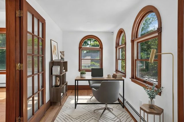 82 N Quinsigamond Ave, Shrewsbury, MA 01545