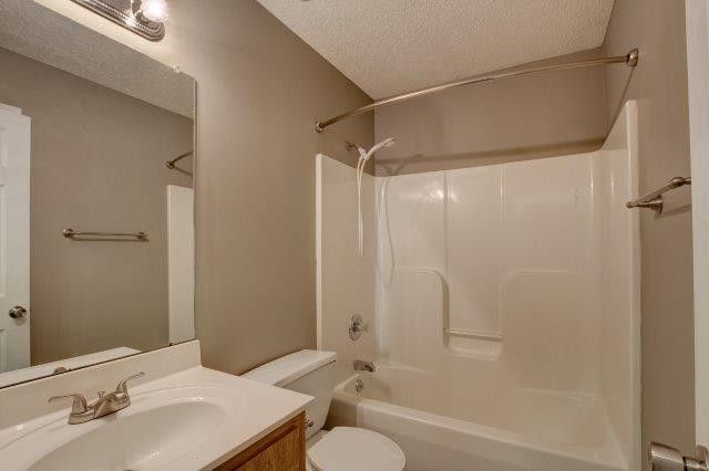 1822 Harbor Drive, Oak Grove, KY 42262