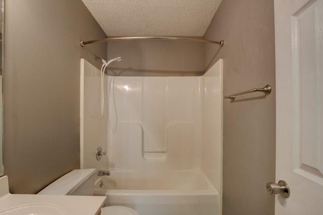 1822 Harbor Drive, Oak Grove, KY 42262