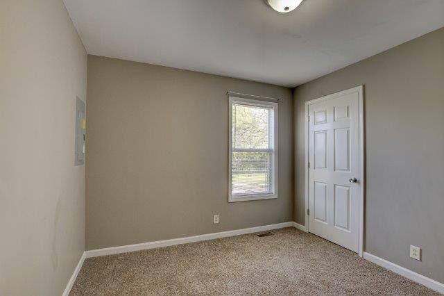 1822 Harbor Drive, Oak Grove, KY 42262