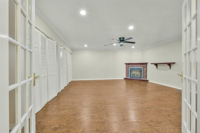513 S Crockett Street, Deer Park, TX 77536