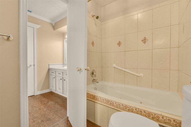 513 S Crockett Street, Deer Park, TX 77536