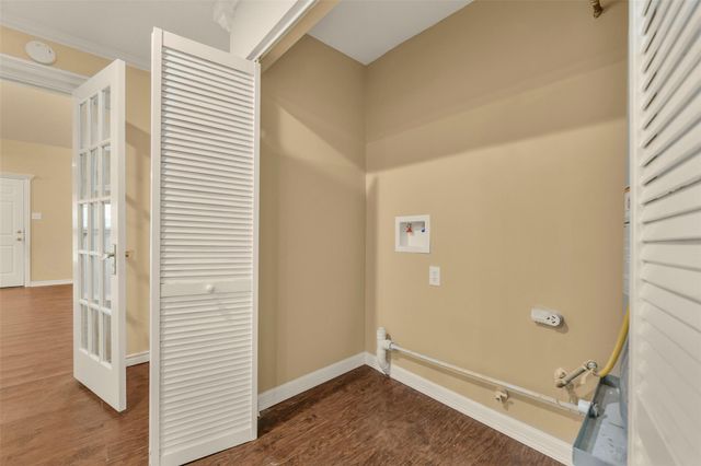 513 S Crockett Street, Deer Park, TX 77536
