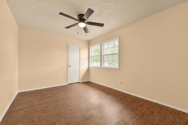 513 S Crockett Street, Deer Park, TX 77536