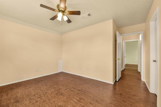 513 S Crockett Street, Deer Park, TX 77536