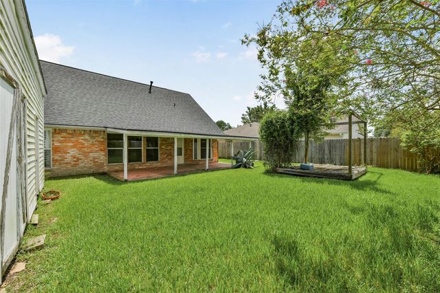 513 S Crockett Street, Deer Park, TX 77536