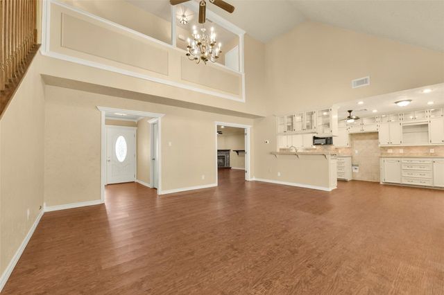 513 S Crockett Street, Deer Park, TX 77536