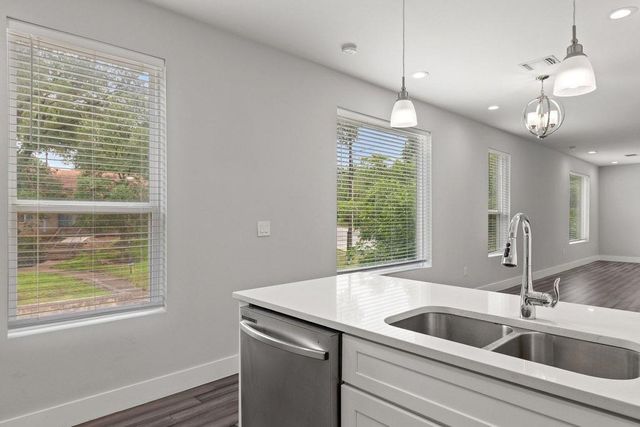 6109 Cherrylawn CIR A, Austin, TX 78723