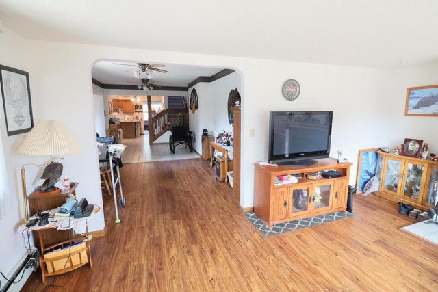 539 10th PLACE N, Onalaska, WI 54650
