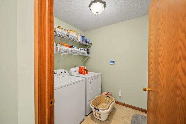 1207 Sierra Dr, Salina, KS 67401