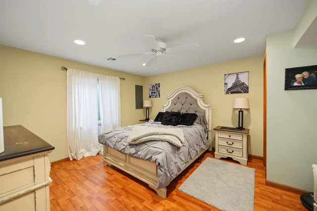 1207 Sierra Dr, Salina, KS 67401
