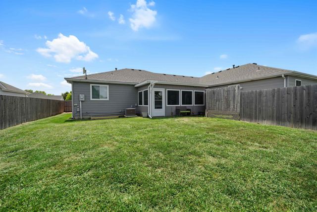 1207 Sierra Dr, Salina, KS 67401