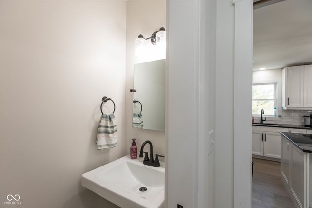 5646 State Road 46 W, Nashville, IN 47448