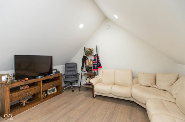 5646 State Road 46 W, Nashville, IN 47448