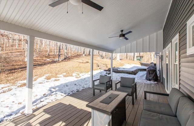 5646 State Road 46 W, Nashville, IN 47448