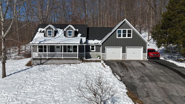 5646 State Road 46 W, Nashville, IN 47448