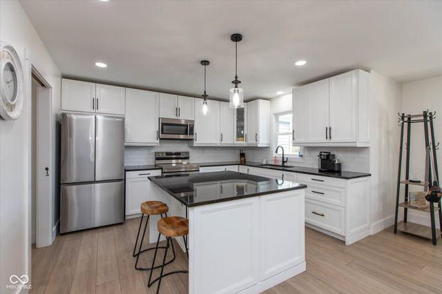 5646 State Road 46 W, Nashville, IN 47448