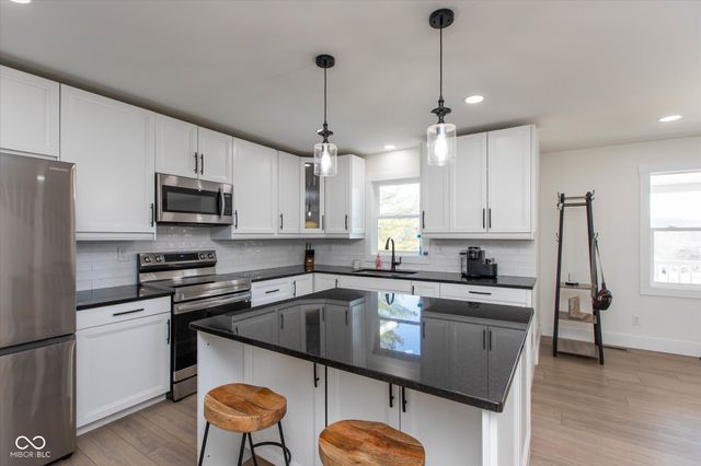 5646 State Road 46 W, Nashville, IN 47448