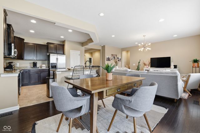 571 King Fisher Drive, Brownsburg, IN 46112