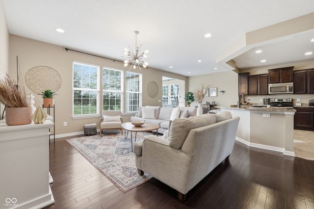 571 King Fisher Drive, Brownsburg, IN 46112