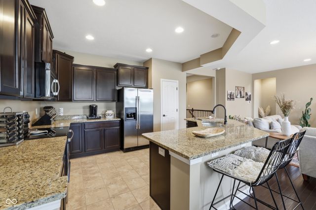 571 King Fisher Drive, Brownsburg, IN 46112