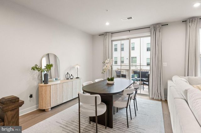 42595 PITLOCHRY TER, Sterling, VA 20166