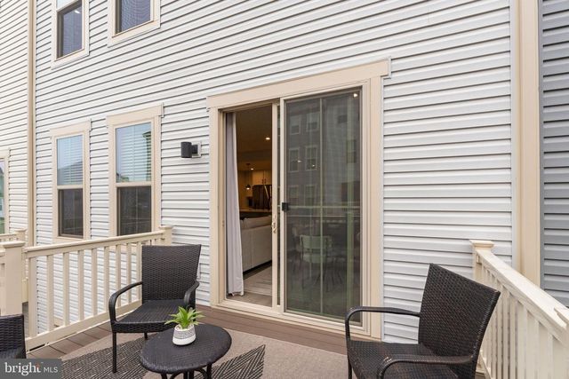 42595 PITLOCHRY TER, Sterling, VA 20166