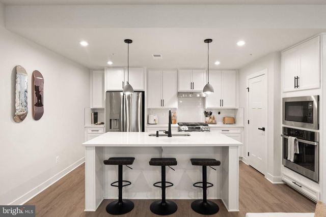 42595 PITLOCHRY TER, Sterling, VA 20166