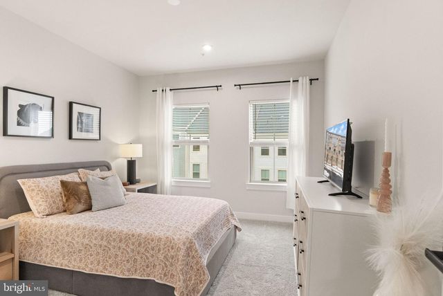 42595 PITLOCHRY TER, Sterling, VA 20166