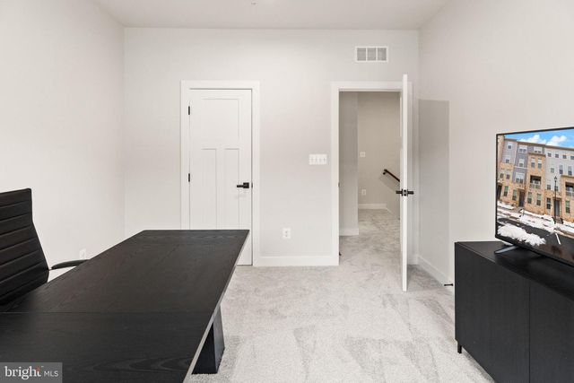 42595 PITLOCHRY TER, Sterling, VA 20166