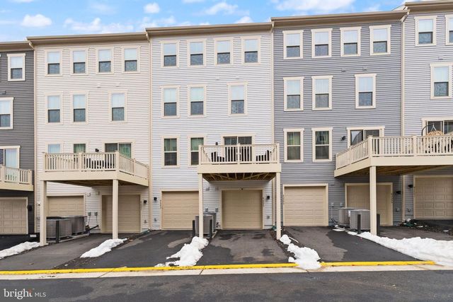 42595 PITLOCHRY TER, Sterling, VA 20166