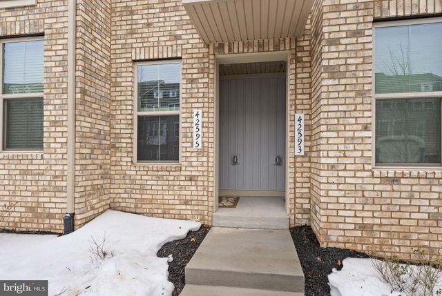 42595 PITLOCHRY TER, Sterling, VA 20166