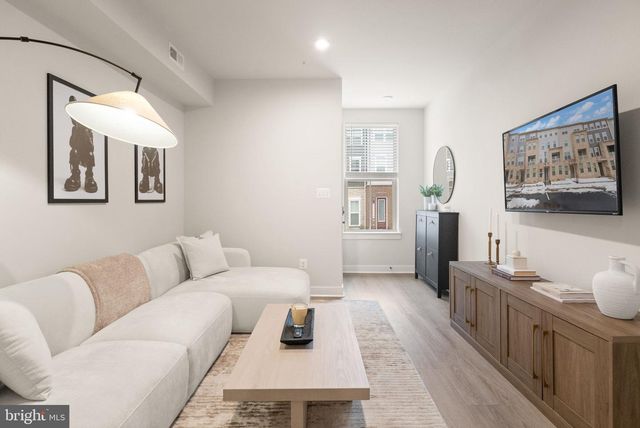 42595 PITLOCHRY TER, Sterling, VA 20166