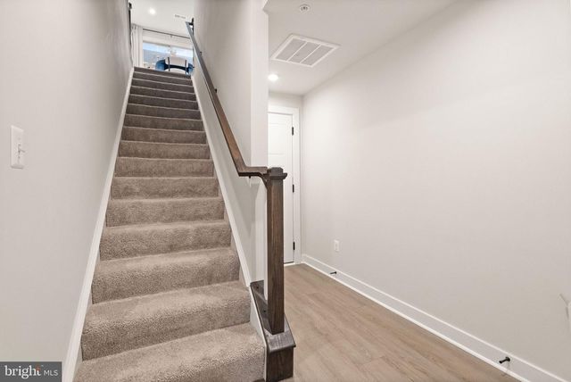 42595 PITLOCHRY TER, Sterling, VA 20166