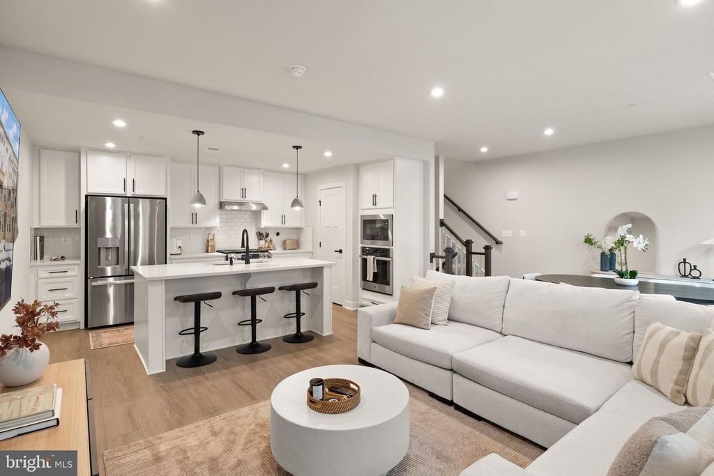 42595 PITLOCHRY TER, Sterling, VA 20166