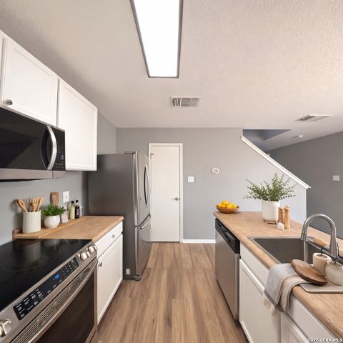 54 badgers, San Antonio, TX 78238