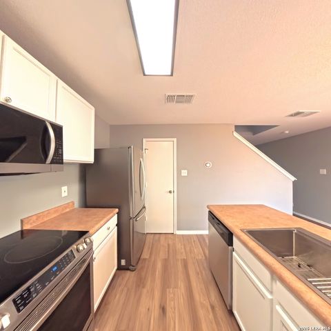 54 badgers, San Antonio, TX 78238