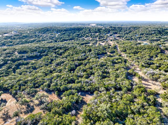 388 county road 243, Hondo, TX 78861