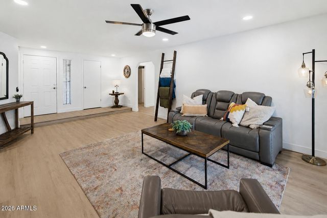540 W Myrna Lane, Chandler, AZ 85225