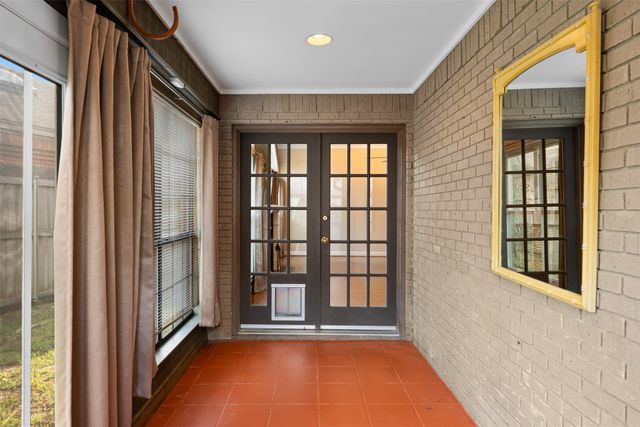 5821 Ridgerock Court, Fort Worth, TX 76132