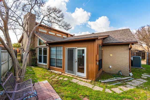 5821 Ridgerock Court, Fort Worth, TX 76132