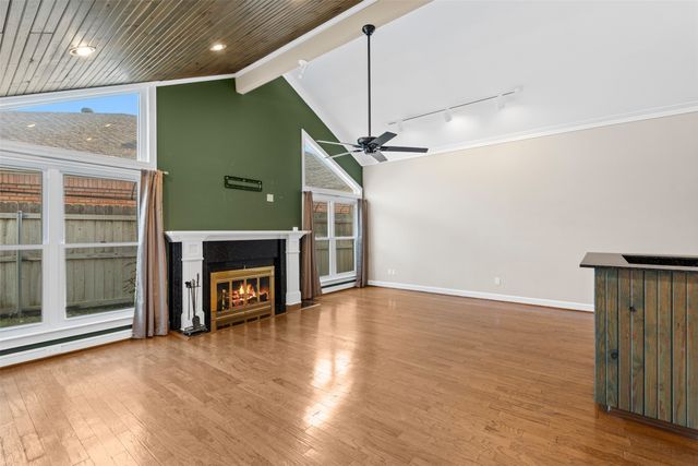 5821 Ridgerock Court, Fort Worth, TX 76132