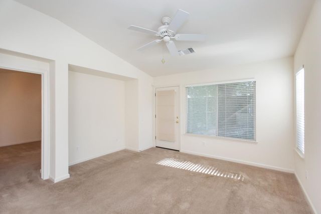 202 Meandering Ln, Turlock, CA 95382
