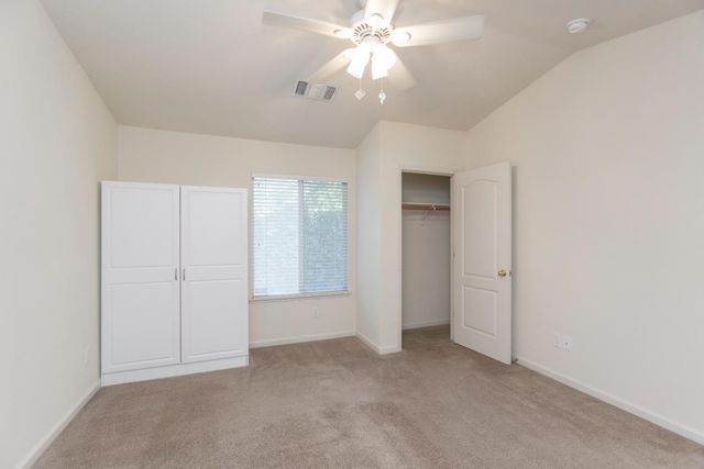 202 Meandering Ln, Turlock, CA 95382