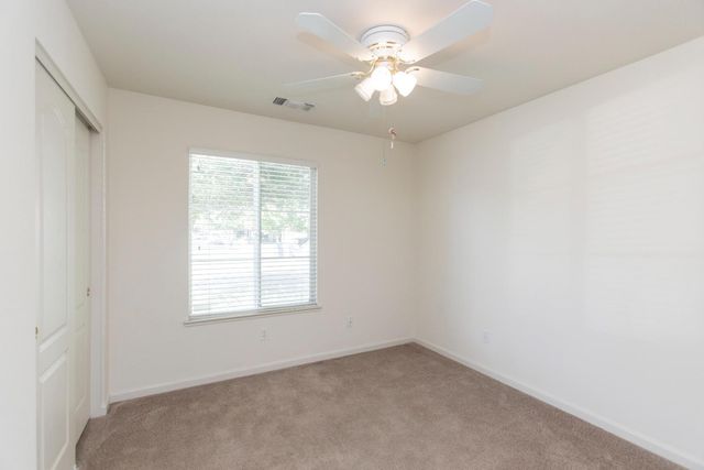 202 Meandering Ln, Turlock, CA 95382