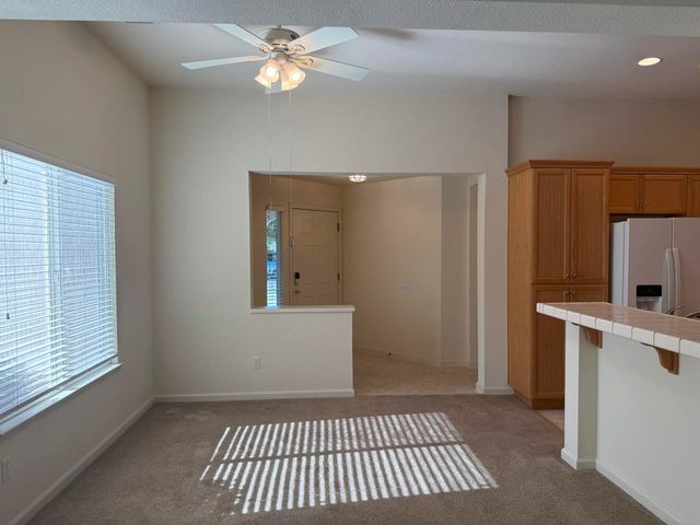 202 Meandering Ln, Turlock, CA 95382